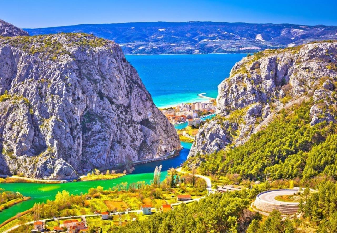 Downtown Deluxe Apartment Omiš Exterior foto