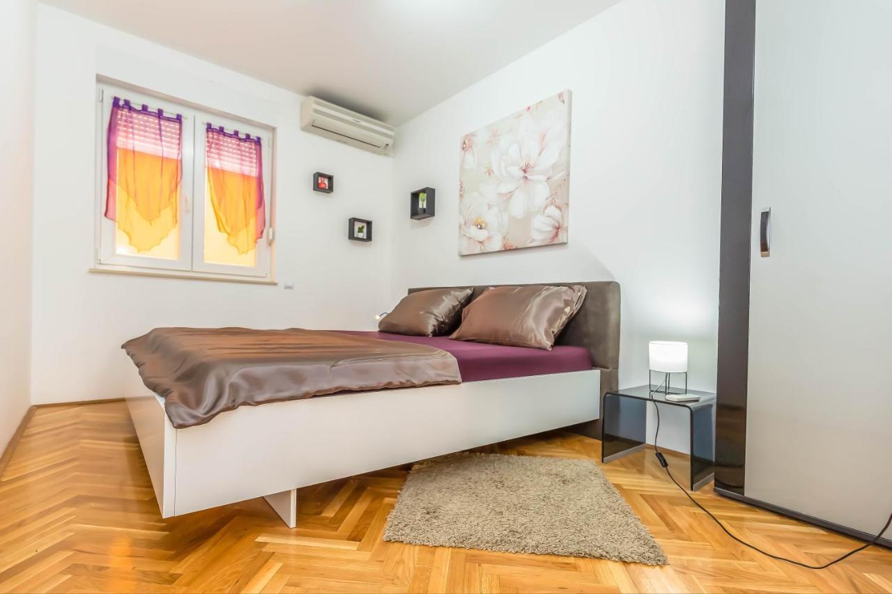 Downtown Deluxe Apartment Omiš Exterior foto